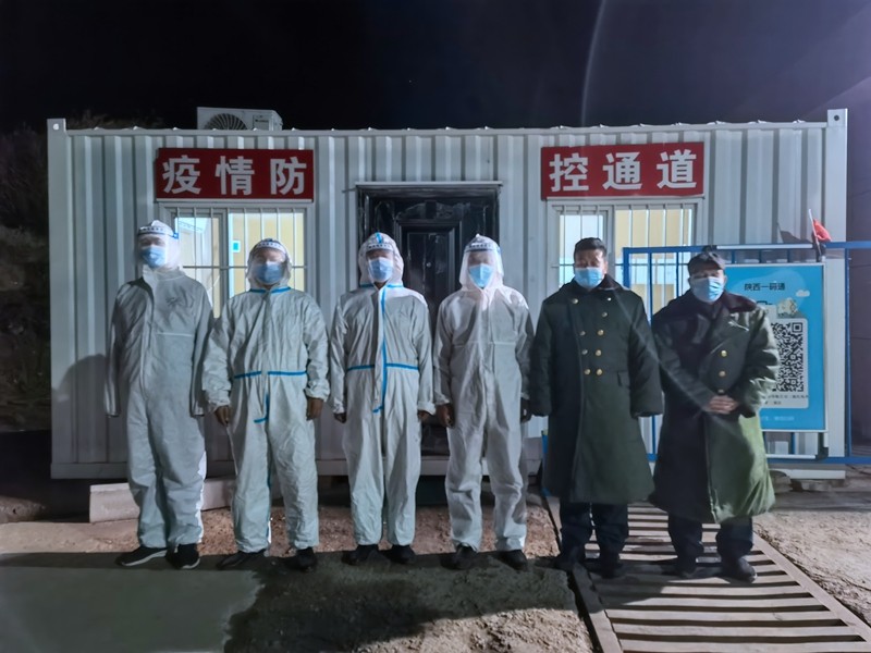 211669020853444558.jpeg 疫情防控一线_副本.jpg