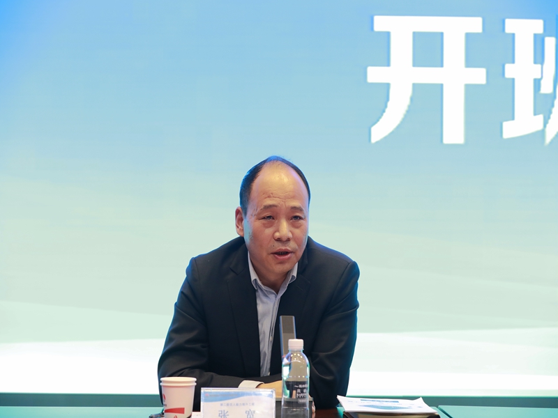 121697094566733548.jpeg 张书记_副本.jpg